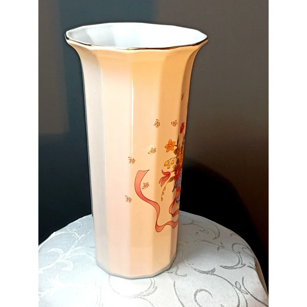 White Vtg Flower Basket Vase 9